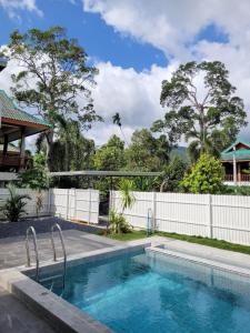 Hồ bơi trong/gần Yangyai Tree Villa