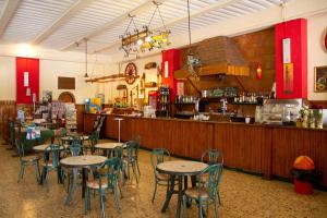 Ο χώρος του lounge ή του μπαρ στο Villaggio Camping Rancho