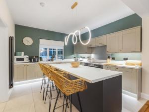 Køkken eller tekøkken på Bryndedwydd + 22 billeder