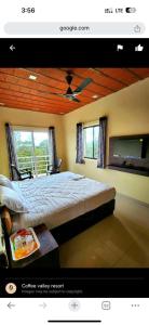 Postel nebo postele na pokoji v ubytování Coffee valley resort Yercaud CVR