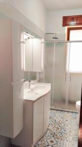 Phòng tắm tại Appartamento Mancaversa Centro, 200m mare