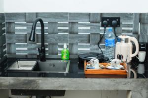 Køkken eller tekøkken på Mango Bay Hiriketiya