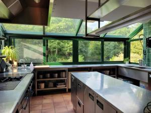 Nhà bếp/bếp nhỏ tại Gite de Liresse