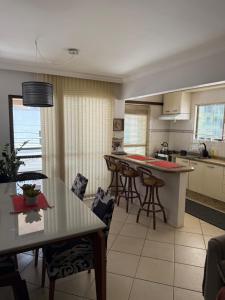 Køkken eller tekøkken på Apto com vista mar a 70 metros