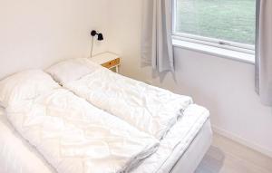 Ένα ή περισσότερα κρεβάτια σε δωμάτιο στο Gorgeous Home In Odder With Wifi