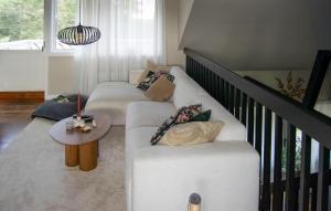 Et opholdsområde på 3 Bedroom Stunning Home In Norrtälje + 23 billeder