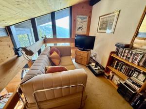 Et tv og/eller underholdning på 21 8s Beautiful apartment 4 peoples