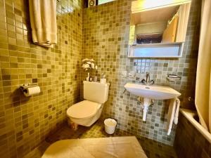 Et badeværelse på 21 8s Beautiful apartment 4 peoples + 27 billeder