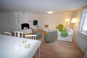 Χώρος καθιστικού στο JON421-Skillingaryd-Galtas