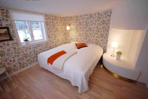 Ένα ή περισσότερα κρεβάτια σε δωμάτιο στο JON421-Skillingaryd-Galtas