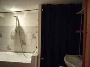 Koupelna v ubytování Gîte Chez Albertine