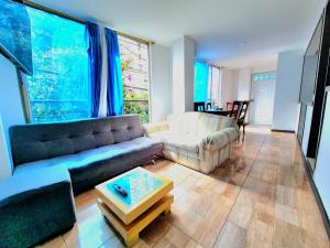 Et opholdsområde på Espectacular Apartamento en San Martín