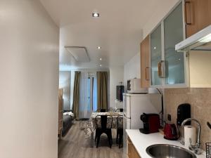 Una cocina o cocineta en PROBER_CONSUEGRA