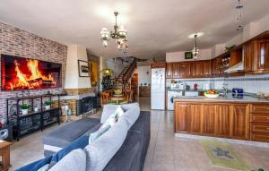 Kuchyň nebo kuchyňský kout v ubytování Gorgeous Home In Valsequillo