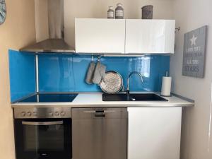 Nhà bếp/bếp nhỏ tại Ferienwohnungen First Bismarck +10 ảnh