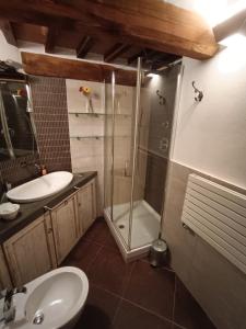 Ένα μπάνιο στο Casa via dei Longini