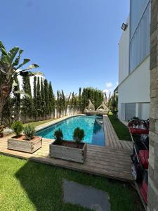 Swimmingpoolen hos eller tæt på Villa Golf Bahia Beach