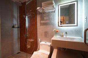 Et badeværelse på Nicecy Daily - Bến Thành Market + 25 billeder