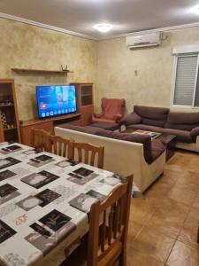 TV a/nebo společenská místnost v ubytování Rural Romana