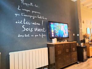 Et tv og/eller underholdning på La Fabrique Du Centre - Cœur De Ville