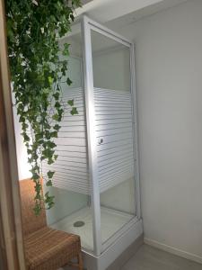 Et badeværelse på Le Bohème, Centre ville