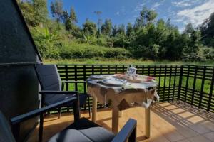 En generel udsigt til bjerge eller udsigt til bjerge taget fra lejligheden