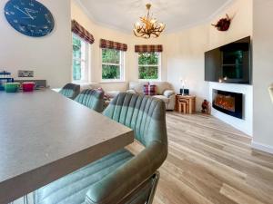 TV/trung tâm giải trí tại Dee View Apartment