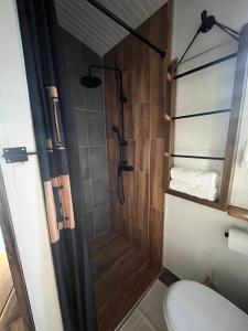 Phòng tắm tại Le petit Nénuphar +20 ảnh