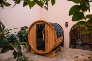 En have udenfor Elegant Hacienda Villa for 20, Ocean Views, Pool