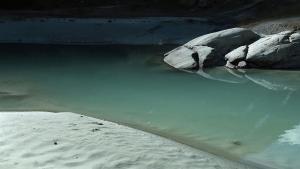 Phong cảnh thiên nhiên gần nhà gỗ