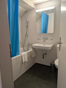 Ένα μπάνιο στο Gasthaus Bären Kölliken