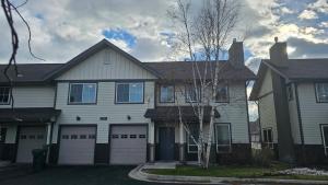 Tòa nhà nơi nhà nghỉ dưỡng tọa lạc