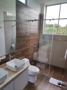 Koupelna v ubytování Anapoima Hills + 26 fotografií