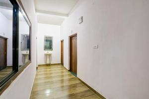 Fotografie z fotogalerie ubytování Hotel O Dhan Mahal Resort v destinaci Jabalpur