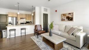 Η κουζίνα ή μικρή κουζίνα στο Landing Apartments - Bessemer