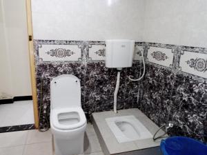 Et badeværelse på BHURBAN Family APARTMENTS + 32 billeder