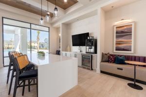 Køkken eller tekøkken på Landing Apartments - Port Wentworth