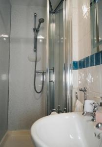 Koupelna v ubytování Newcastle Seafront Apartment with Wifi and Parking + 26 fotografií