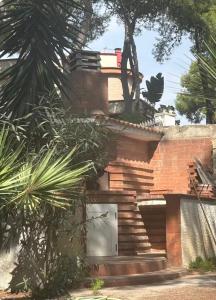 Budova, kde se ubytování v soukromí nachází + 1 fotografie