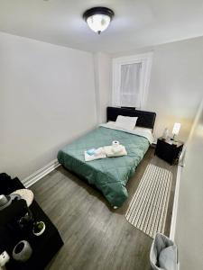 Giường trong phòng chung tại Cute Private Room Full Bed