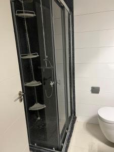 Φωτογραφία από το άλμπουμ του Stylish Flat Great View Spacious Modern Apartment στην Πρίστινα