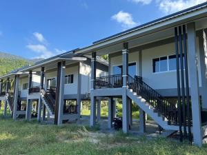 Bygningen som feriehuset ligger i