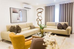 Et opholdsområde på Accra Luxury Apartments at The Bantree