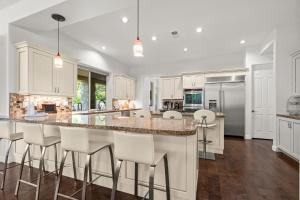 Køkken eller tekøkken på Luxury Haven Estate