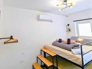 En eller flere senge i et værelse på Gozo Vacation Studios + 95 billeder