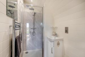 Et badeværelse på 1 Bed in Marden oc-r33957