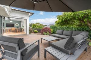 Khu vực ghế ngồi tại Tranquil Garden Retreat - 3min from CBD