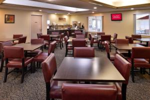 Restaurace v ubytování Red Roof Inn Sandusky - Milan