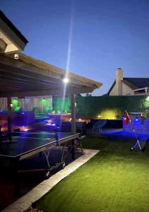 Fotografie z fotogalerie ubytování Renovated 4BR home with private pool, BBQ, ping pong & Free Parking , 20 min from strip v Las Vegas + 22 fotografií