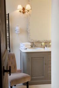 Een badkamer bij Château de la Marine